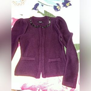 Beautiful purple thick warm materian black jems on neck are puffy shoulder